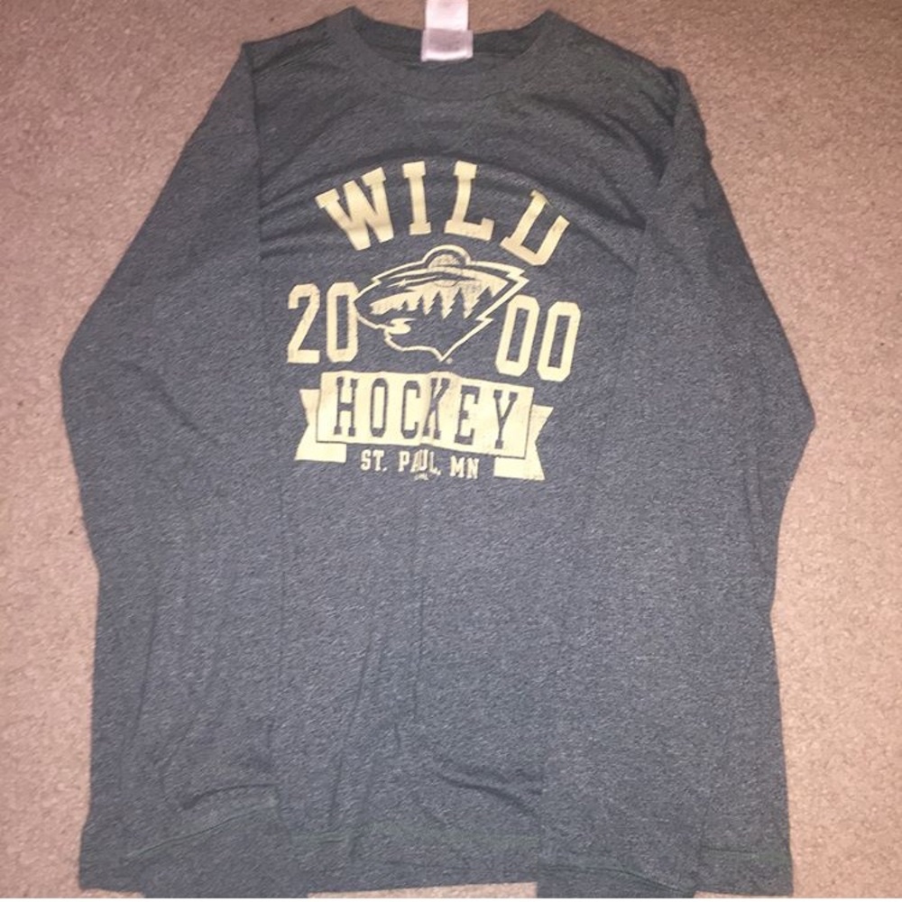 MInnesota Wilds Hockey T-shirt Long Sleeve Size:M